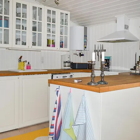 Stunning In W/ 2 Bedrooms
